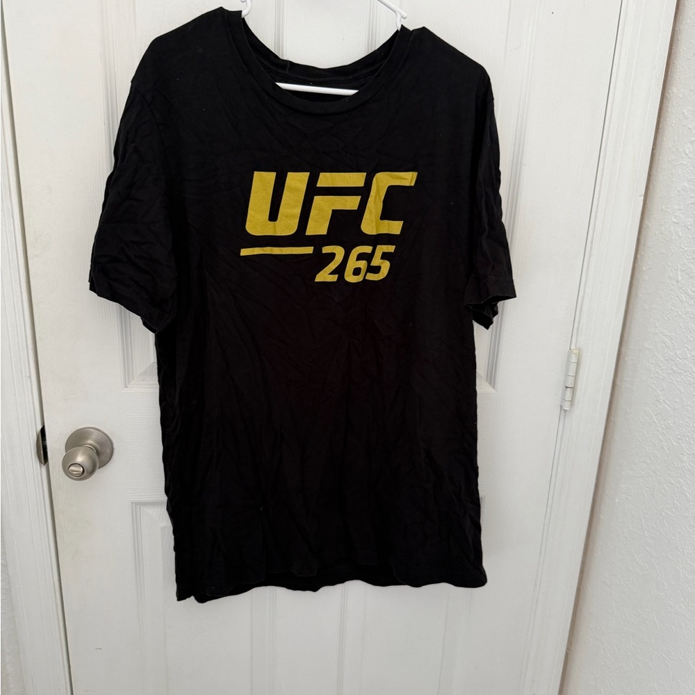 UFC Black and Gold Short Sleeve Tee
